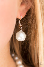 Load image into Gallery viewer, Paparazzi Accessories - You Had Me At Pearls - White