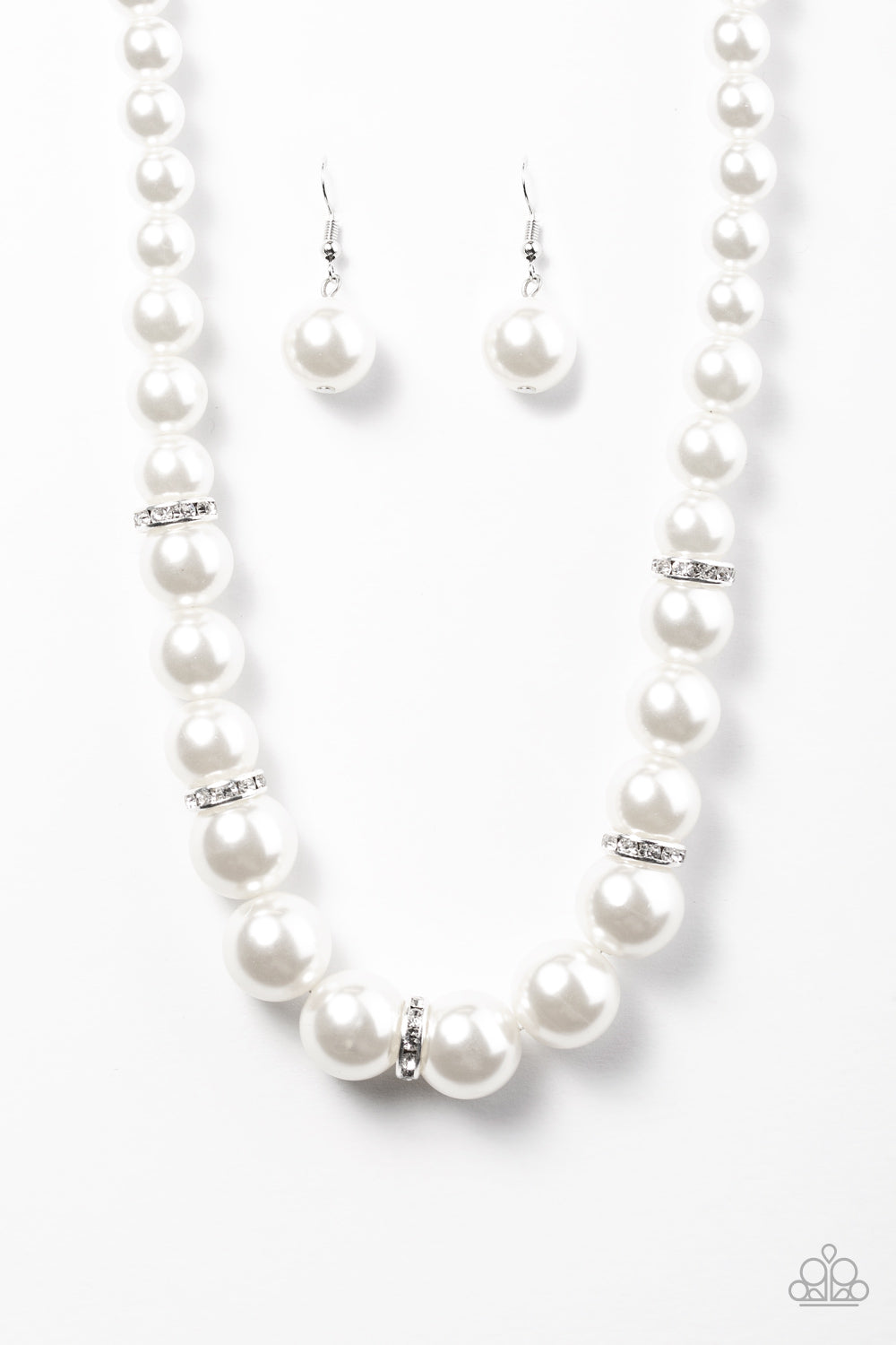 Paparazzi Accessories - You Had Me At Pearls - White