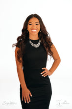 Load image into Gallery viewer, Paparazzi Accessories - The Angela - Zi Collection
