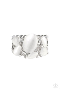 Paparazzi Accessories - Modern Moonwalk - White