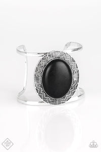 Paparazzi Accessories - Lasting Landmark