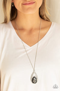 Paparazzi Accessories - Notorious Noble - Silver