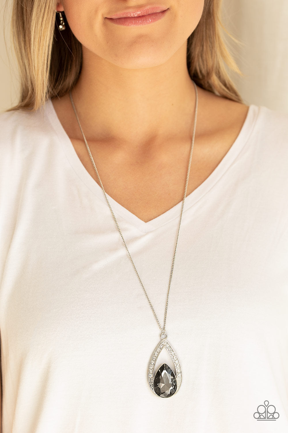 Paparazzi Accessories - Notorious Noble - Silver