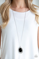 Paparazzi Accessories - Metro Must-Have - Black
