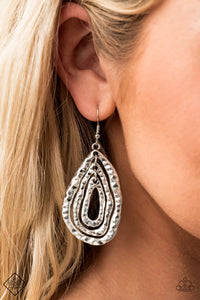 Paparazzi Accessories - Metallic Meltdown - Silver