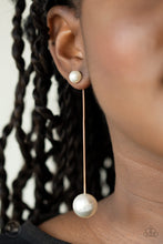 Load image into Gallery viewer, Paparazzi Accessories - Extended Elegance - Gold
