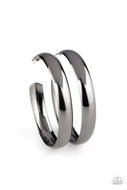 Paparazzi Accessories - Kick Em To The CURVE - Black
