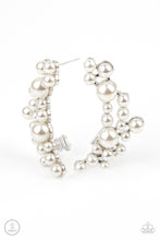 Load image into Gallery viewer, Paparazzi Accessories - Metro Makeover - White

