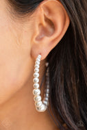 Paparazzi Accessories - Glamour Graduate - White