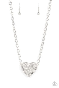 Paparazzi Accessories - Heartbreakingly Blingy Gold