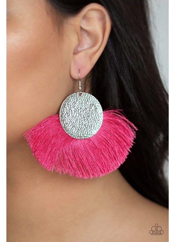 Paparazzi Accessories – Foxtrot Fringe Pink